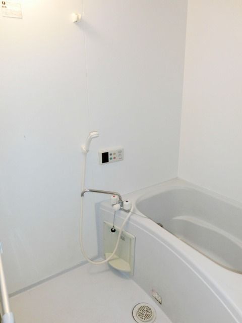 バス・シャワールーム　追い焚き機能付きです