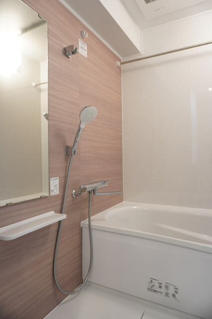 バス・シャワールーム　バスルーム