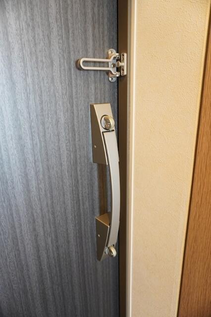 玄関　ダブルロック?
