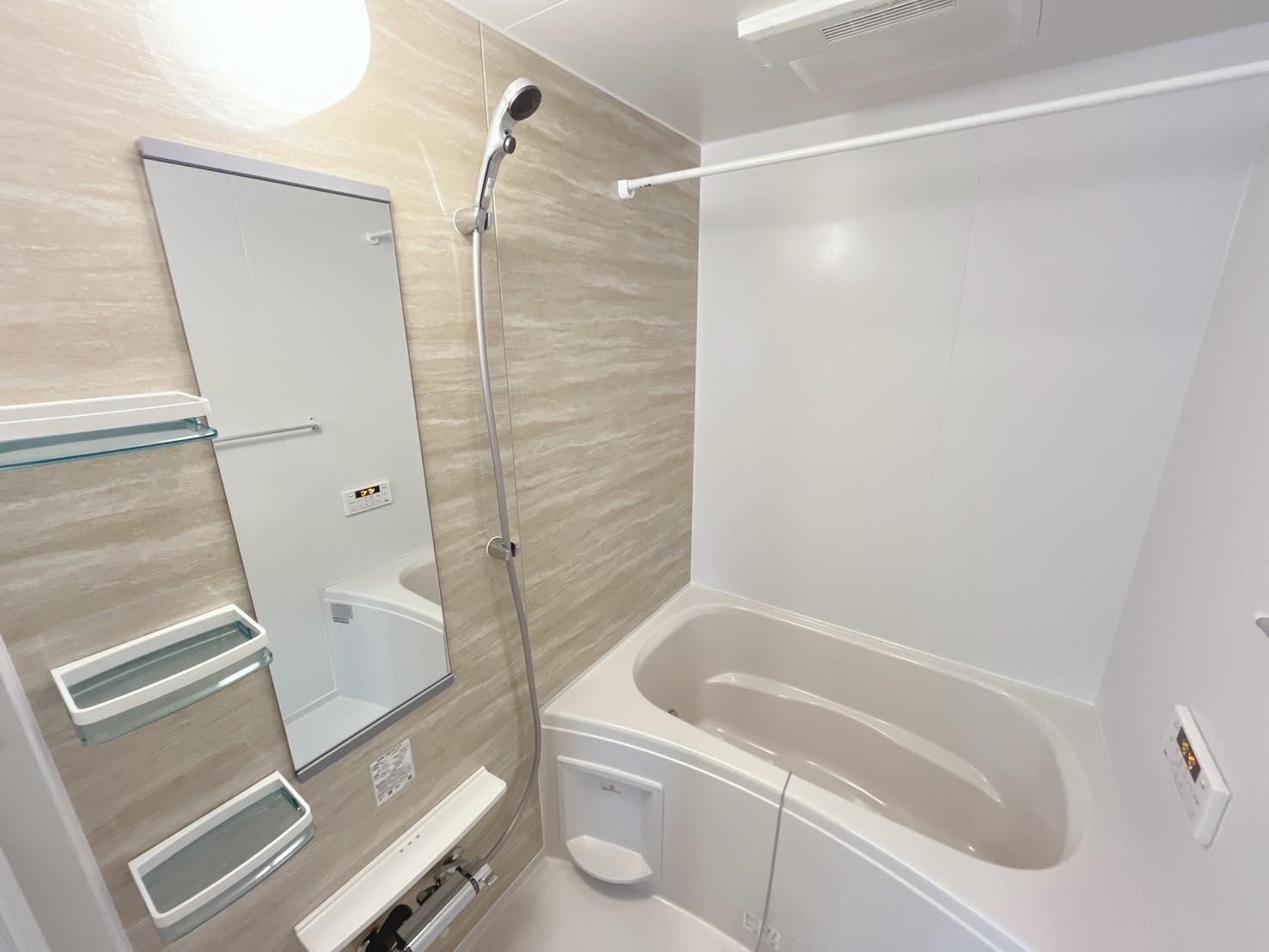 バス・シャワールーム　バスルーム