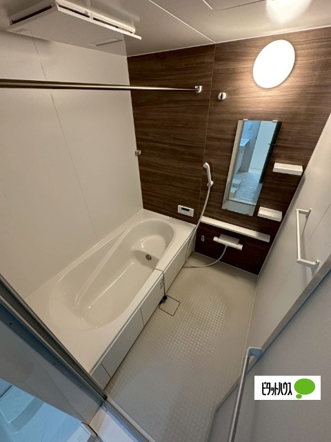 バス・シャワールーム　同物件別部屋