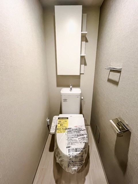 トイレ　※写真は同タイプ住戸です。