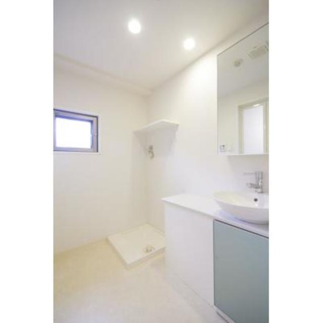 洗面設備　※写真は同タイプ住戸です。