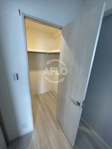 収納　スプランディッド中之島DUE　ウォークインクローゼット