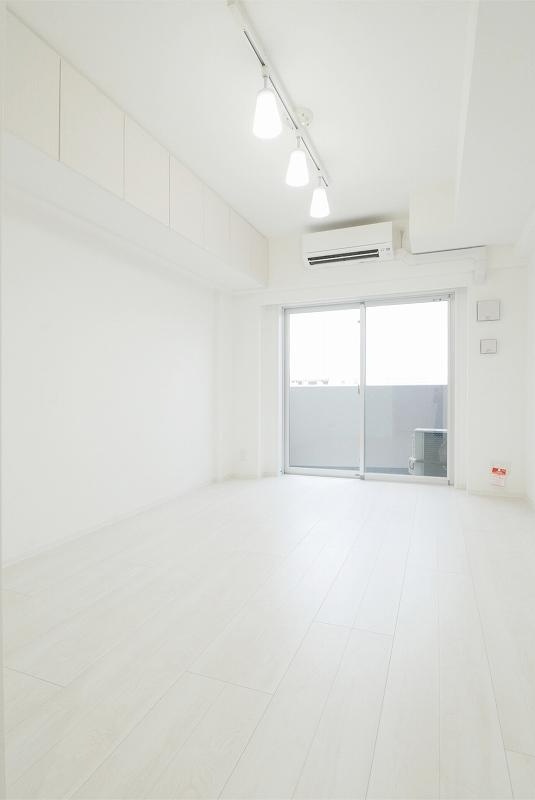 居室・リビング　☆明るい洋室☆