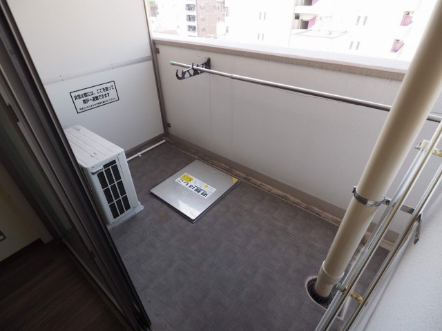 バルコニー　ウエンズ東心斎橋