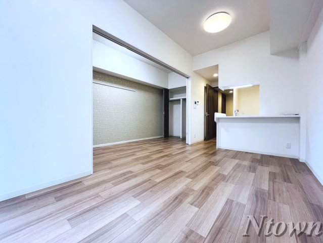 居室・リビング　こちらのリビングで趣味の時間をお楽しみください