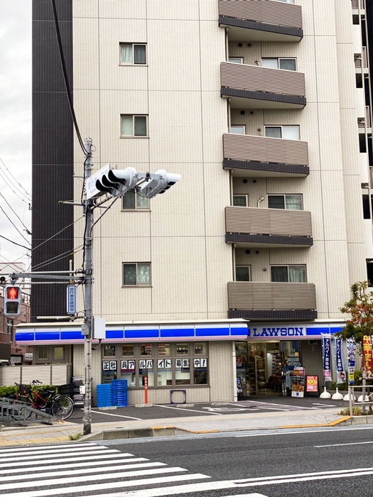 コンビニ　ローソン（コンビニ）まで213m