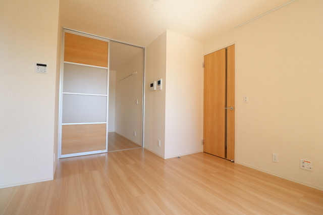 居室・リビング　ＬＤＫ８．１＋洋室４．５帖