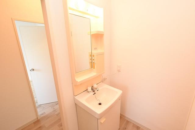 洗面設備　独立洗面化粧台付きでおすすめです！