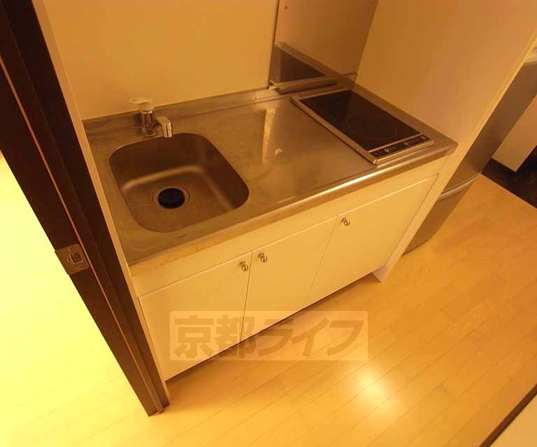 キッチン　すっきりとしたキッチンです。