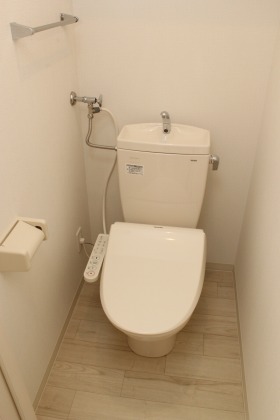 トイレ　いつも清潔・ウォシュレット完備しています♪