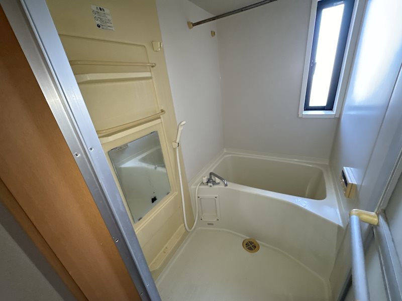 バス・シャワールーム　追い焚き風呂