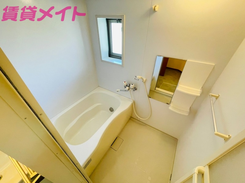 バス・シャワールーム　同型参考写真