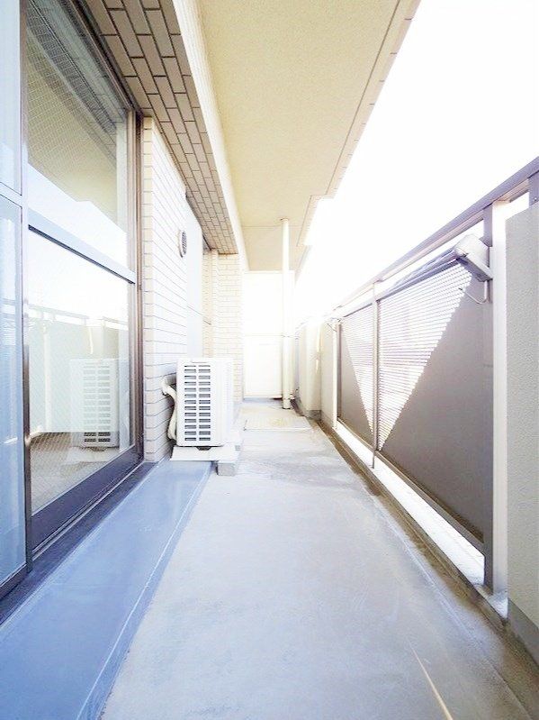 バルコニー　※同仕様写真