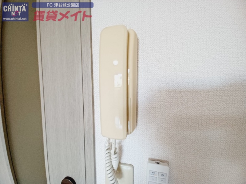セキュリティ　同物件別部屋写真