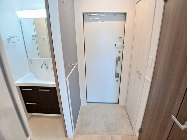 玄関　収納もある玄関です