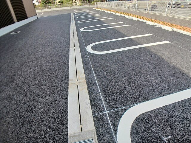 駐車場　車をお持ちの方に嬉しい駐車場付きの物件です