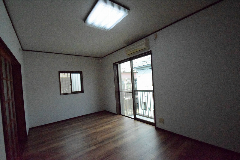 居室・リビング　同建物　別部屋、参考写真