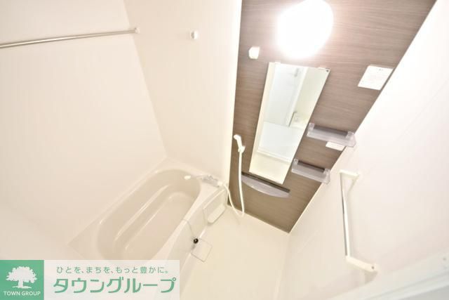 バス・シャワールーム　きれいなバスルーム