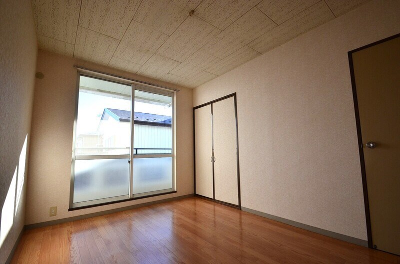 居室・リビング　※同物件の別のお部屋です