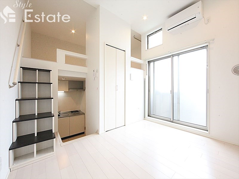 居室・リビング　内装