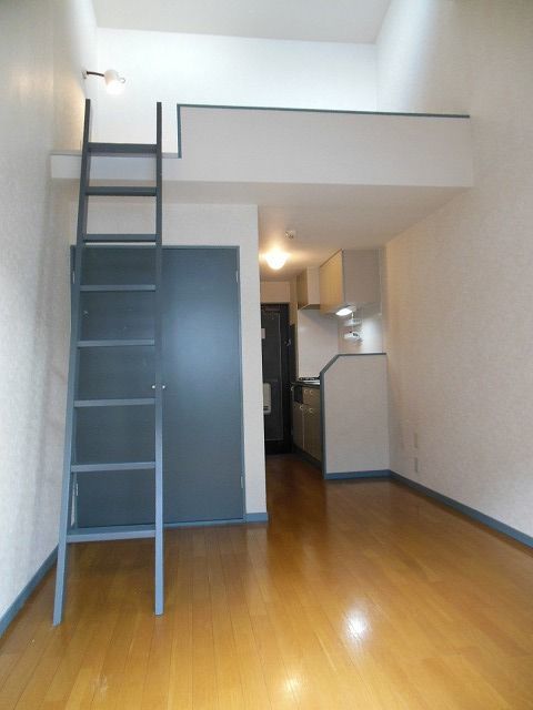 居室・リビング　２０６号室の写真です