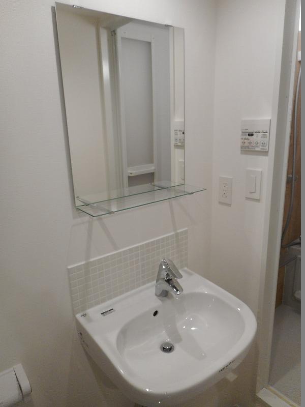 洗面設備　※別部屋の参考写真です。