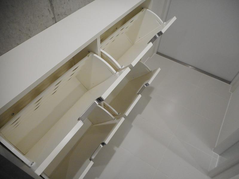 玄関　※別部屋の参考写真です。