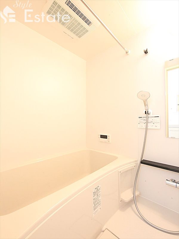 バス・シャワールーム　バスルーム