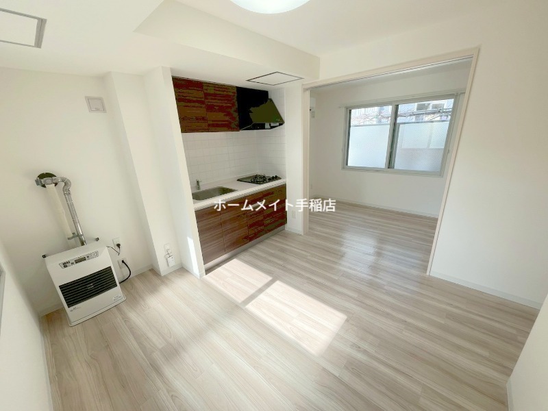 居室・リビング　広々リビングスペースございます！