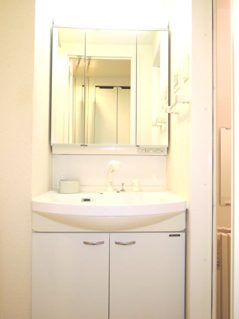 洗面設備　シャンプードレッサー付き