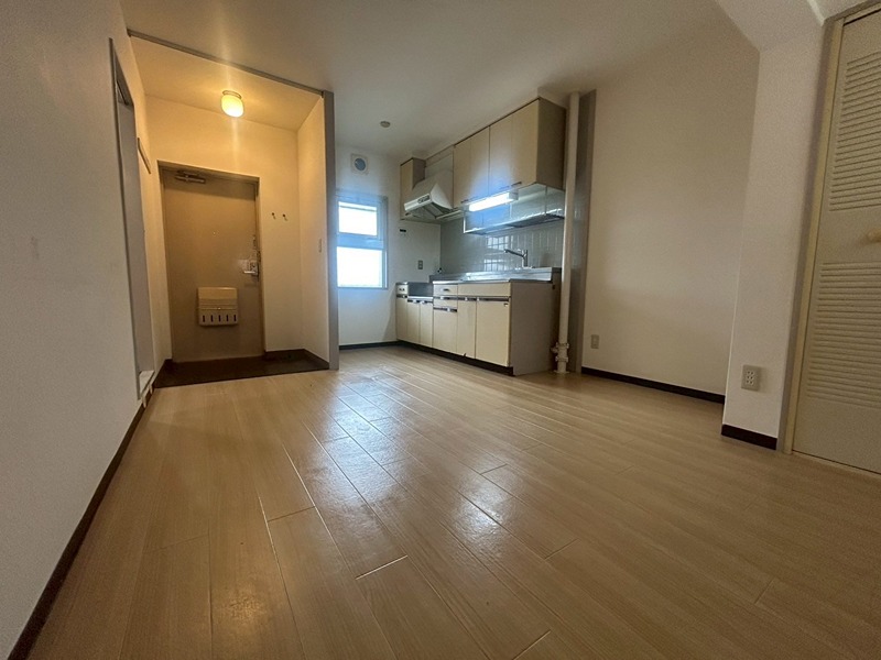 居室・リビング　※写真別号室写真参照 ※室内リフォーム中の為、現況優先