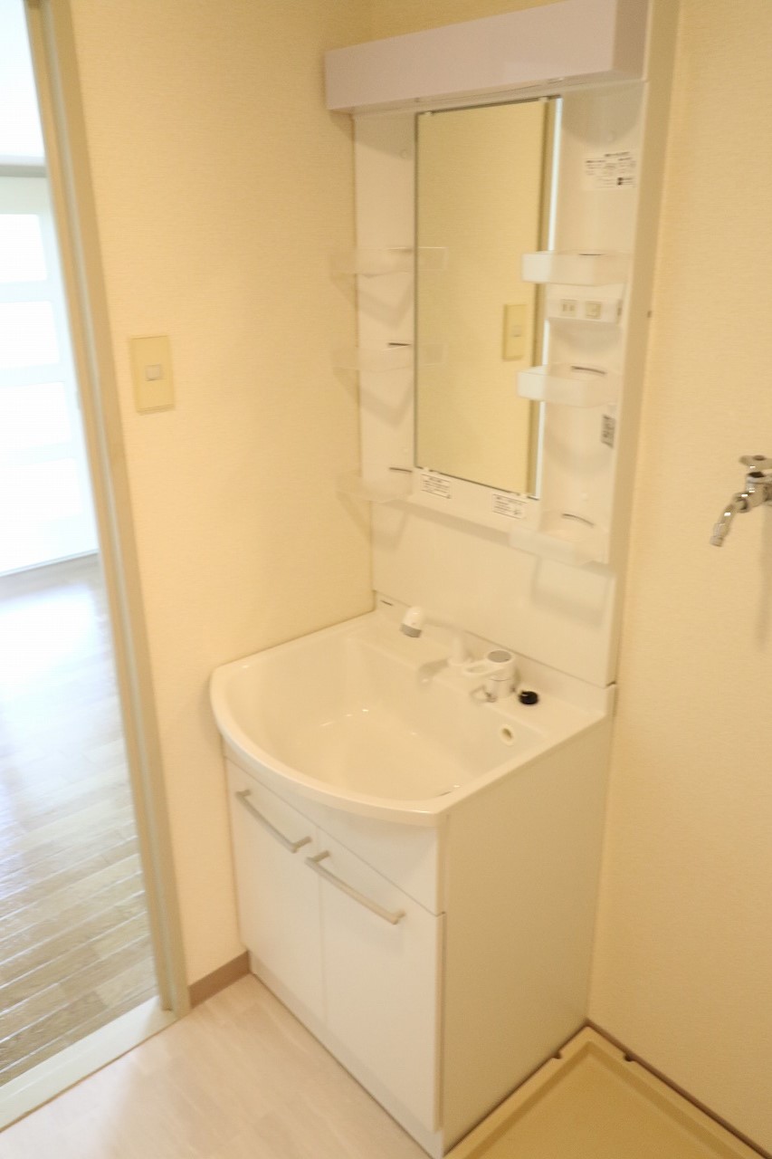 洗面設備　☆嬉しい独立洗面台付き☆
