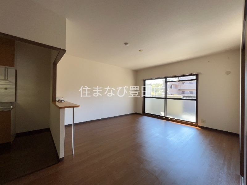 居室・リビング　同型別部屋写真