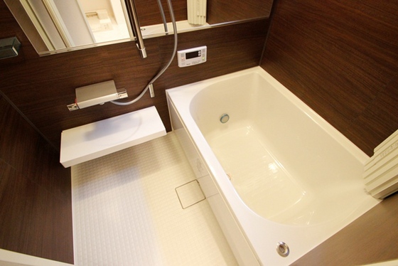 バス・シャワールーム　※別部屋の写真です