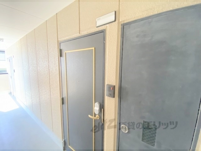 玄関　インターホン