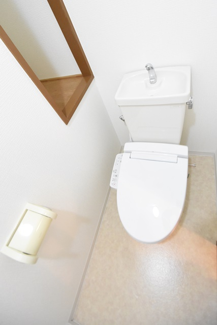 トイレ　温水洗浄便座付きでおすすめ！