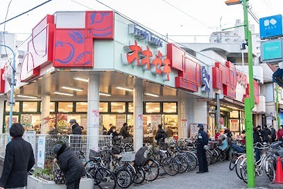 スーパー　オオゼキ 東高円寺店（スーパー）まで375m