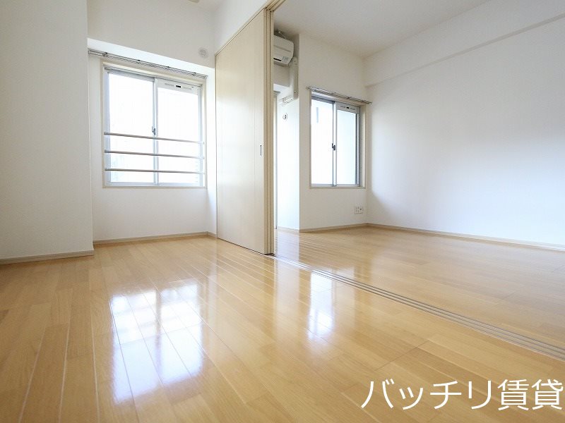 バルコニー　別号室タイプの為、現状を優先いたします