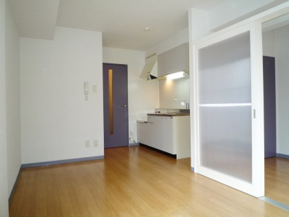 居室・リビング　とても明るいお部屋です