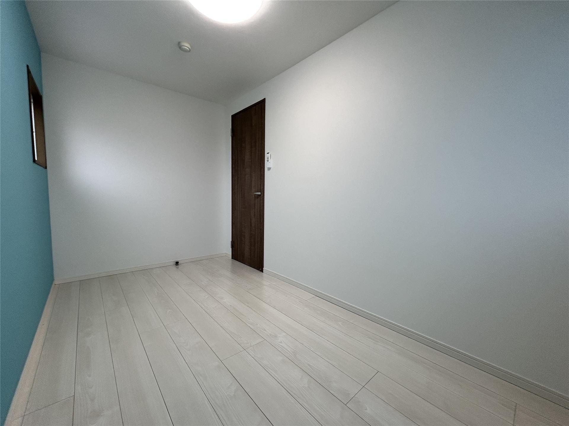 その他　収納としても利用出来る4帖の洋室