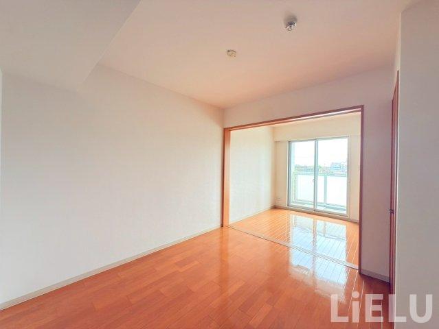 居室・リビング　同シリーズ物件のモデルルームになります※現況優先