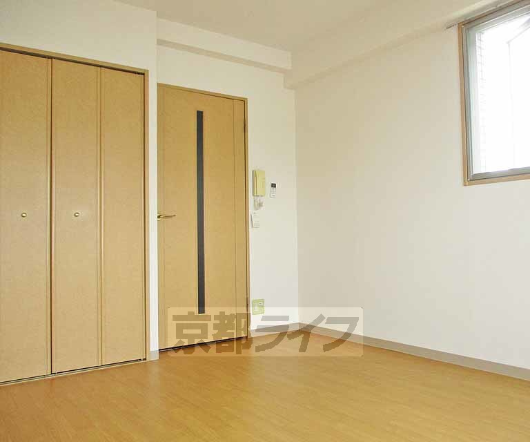 居室・リビング　広々とした部屋です。