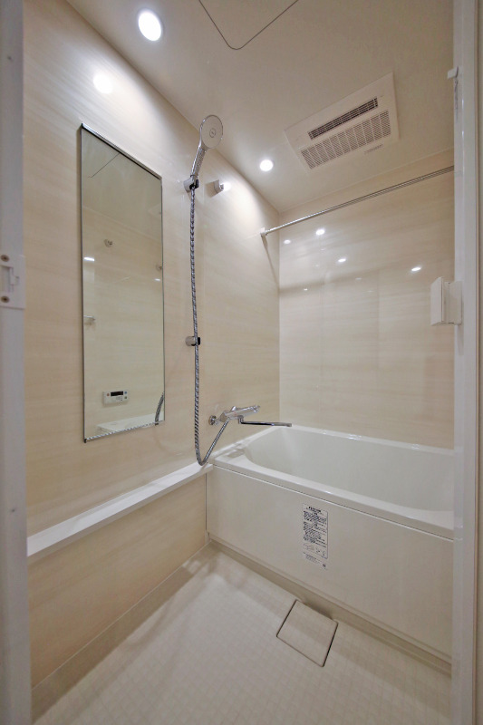 バス・シャワールーム　浴室暖房乾燥機付バスルーム