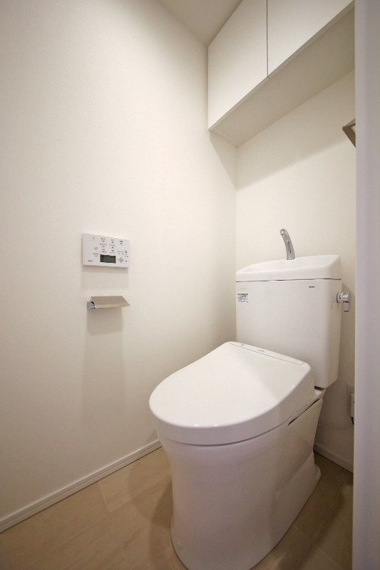 トイレ　温水洗浄便座付トイレ