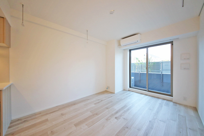 居室・リビング　南西向きの居室