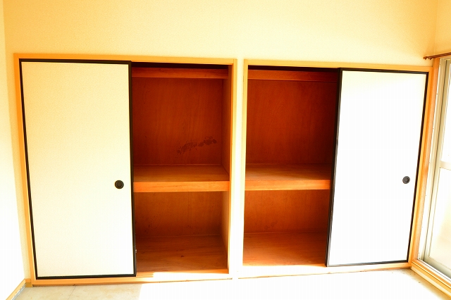 収納　お問合せはシティホーム海田センター　082-821-2227