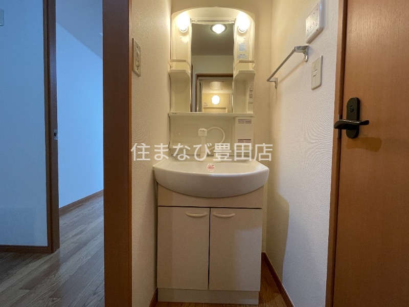 洗面設備　同型タイプ