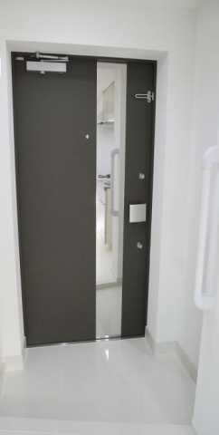 玄関　プレミアムキューブ中野